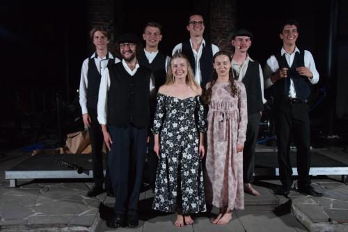 5-copy TISCH: Spektakl pod Bimą z udziałem artystów najmniejsza scena świata