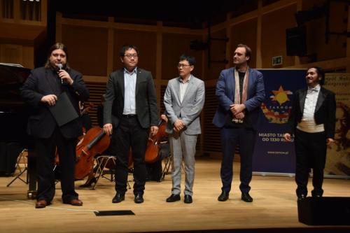 5-copy VIII Międzynarodowy Festiwal - młodzi wirtuozi z towarzyszeniem Tarnowskiej Orkiestry Kameralnej