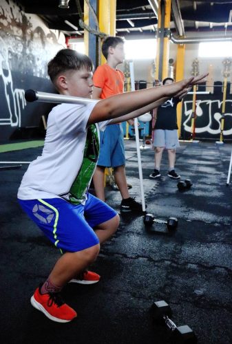 3-copy Wakacyjny turnus - Summer Mini Camp w UNIT 37