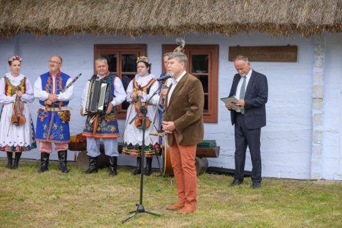 723838783_1654374912309301_9046380243460818692_n „Ocalić od zapomnienia – Witosówka w Wierzchosławicach-Dwudniakach”...