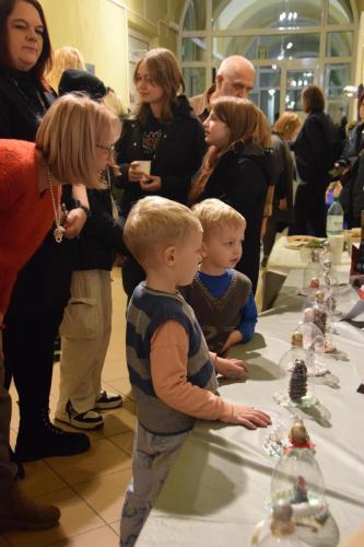 Wystawa-Sztuka-Dekoracyjna-Fundacja-24 ASAMBLAŻ - SZTUKA DEKORACYJNA - FUNDACJA KATARZYNY STRYCHAŁY