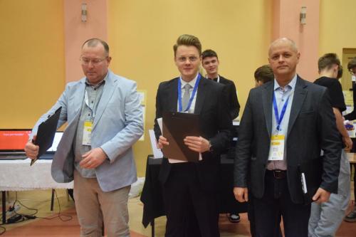 4-copy E (x)plory 2024 - Cenna inicjatywa wspierająca utalentowaną młodzież