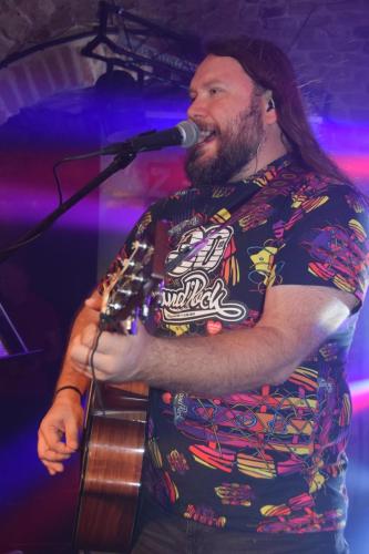 12-copy Zenek Kupatasa Akustyczna Domóweczka w Stowarzyszeniu Stowarzyszenie "Przepraszam"