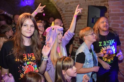 dsc-0135-copy Zenek Kupatasa Akustyczna Domóweczka w Stowarzyszeniu Stowarzyszenie "Przepraszam"