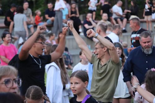 2-copy Wakacyjna zabawa połączyła mieszkańców osiedla Zielone