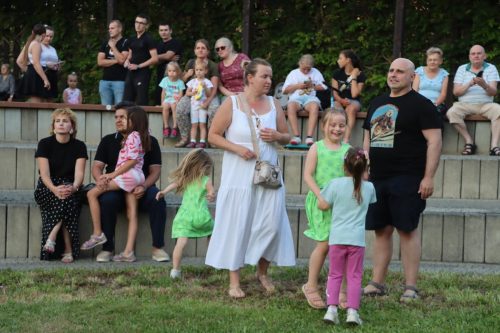 6-copy Wakacyjna zabawa połączyła mieszkańców osiedla Zielone