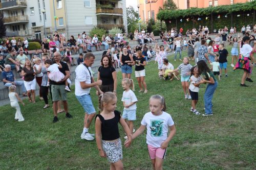 7-copy Wakacyjna zabawa połączyła mieszkańców osiedla Zielone