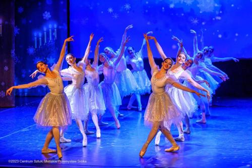 PSR_2547 CSM - Balet w wykonaniu Royal Lviv Ballet - "Dziadek do orzechów"