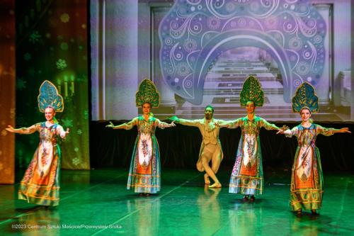 PSR_2616 CSM - Balet w wykonaniu Royal Lviv Ballet - "Dziadek do orzechów"