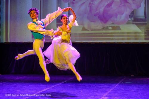 PSR_2651 CSM - Balet w wykonaniu Royal Lviv Ballet - "Dziadek do orzechów"